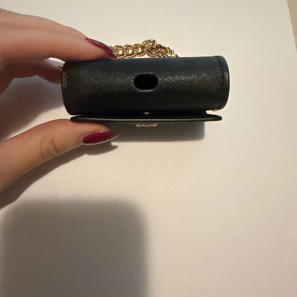 Tory Burch airpods case - Picture 2 of 4